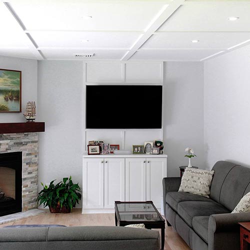 Photograph of a living room in Niantic, Connecticut.